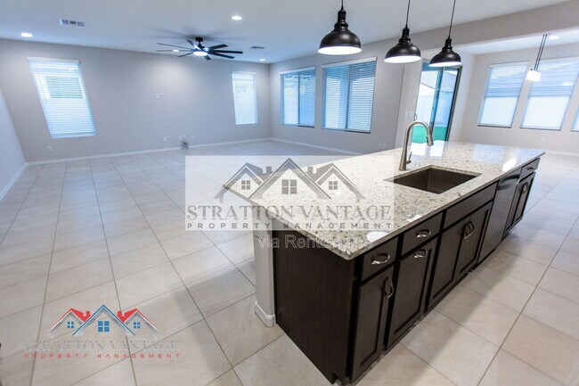 Building Photo - 17645 W Palo Verde Dr