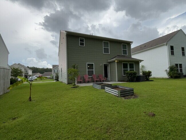 Building Photo - 114 Rockingham Way