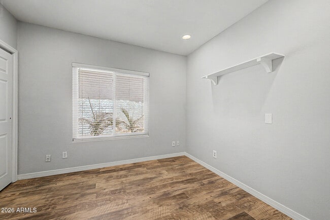 Building Photo - 842 W Sun Coast Dr