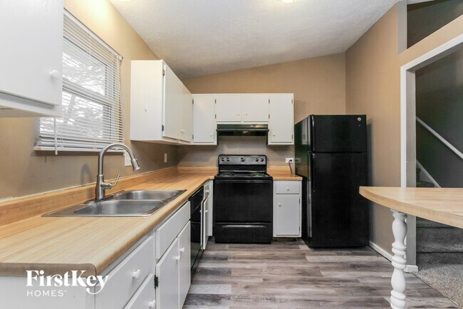Building Photo - 1327 Fairview Dr