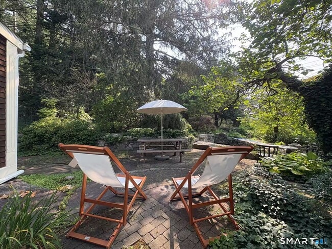 Building Photo - 895 Tolland Stage Rd