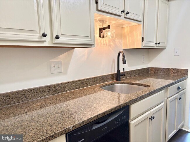 Building Photo - 19205 Misty Meadow Terrace