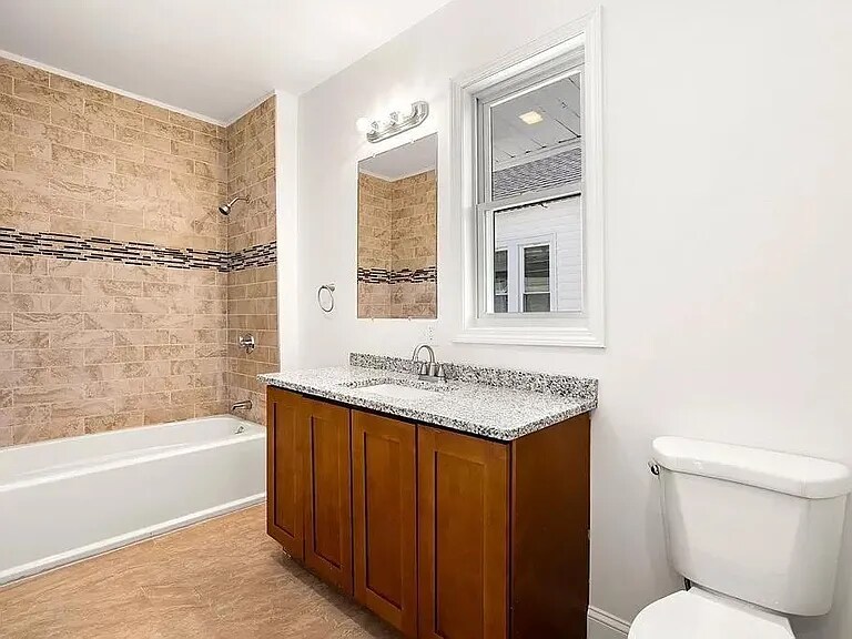 Building Photo - 27 Hancock St