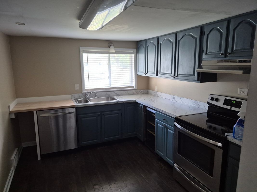 Building Photo - 407 1st St