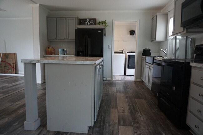 Building Photo - 4656 Eagle Way