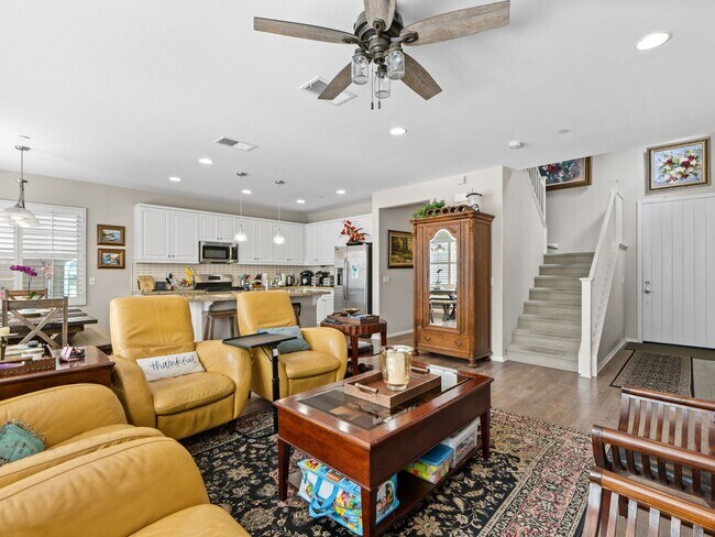 Building Photo - 2073 White Alder Ln