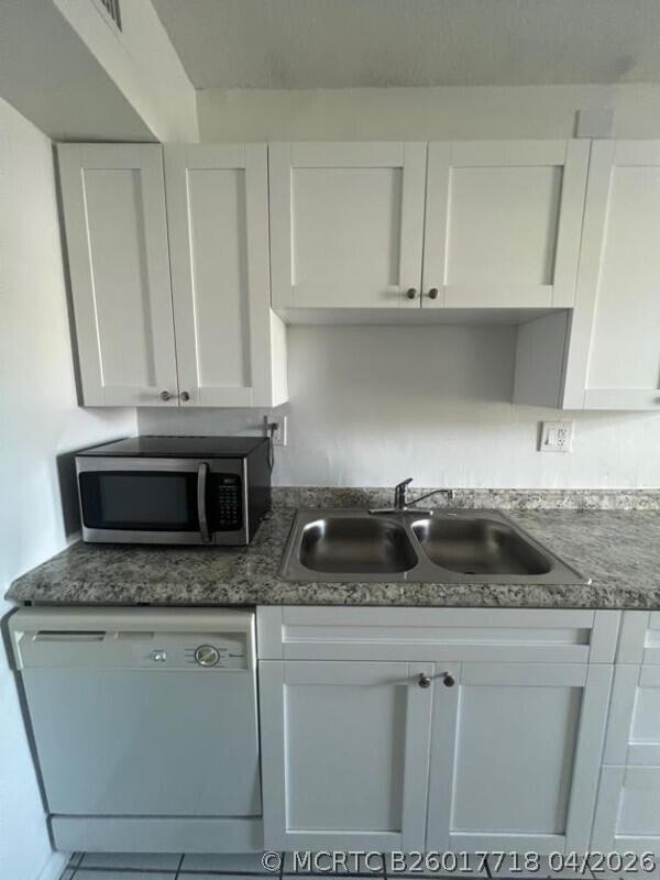 Building Photo - 371 Sunshine Dr