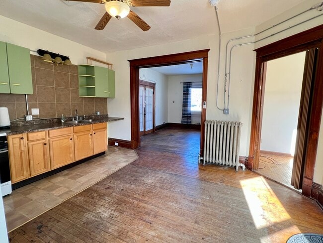 Building Photo - 216 E South St