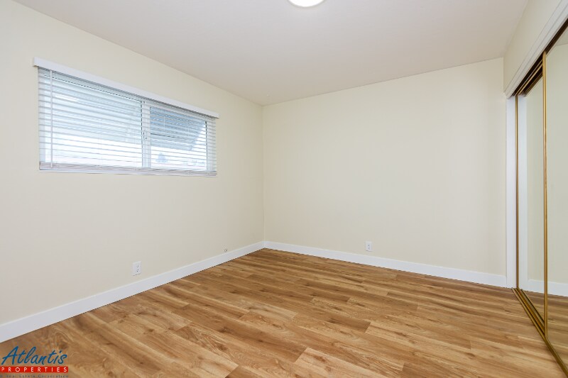 Building Photo - 642 Blythe Ct