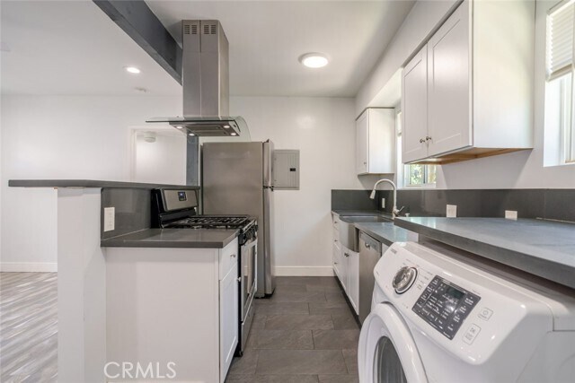 Building Photo - 3106 W Victory Blvd