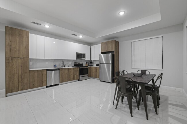 Building Photo - 2906 65th St W