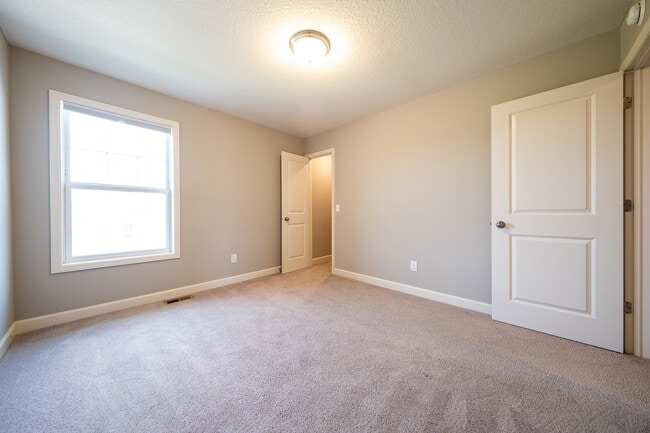 Building Photo - 15742 Everglade Ave