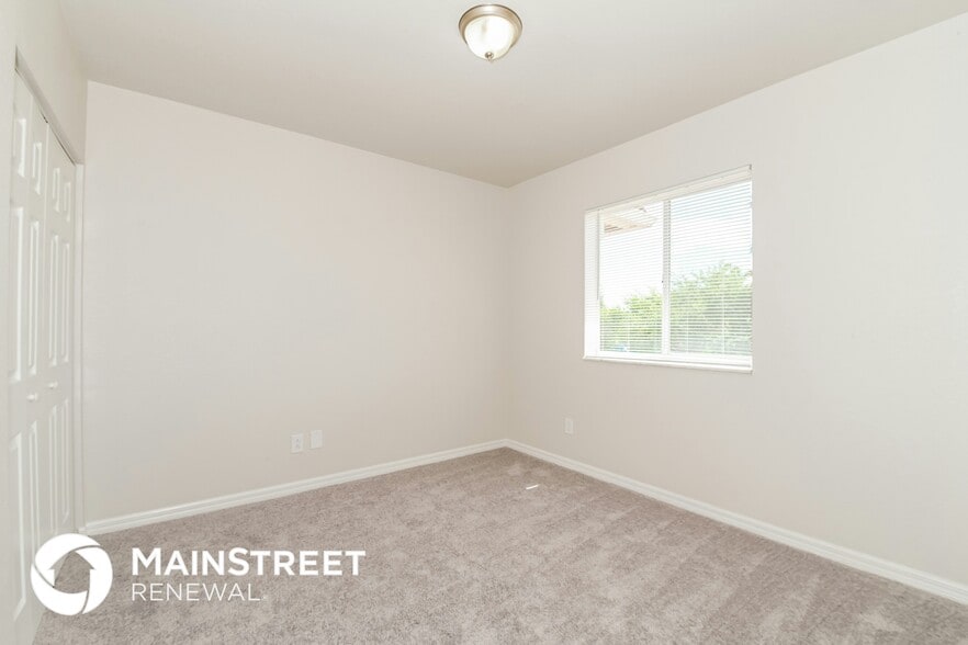 Building Photo - 9793 Roundstone Cir