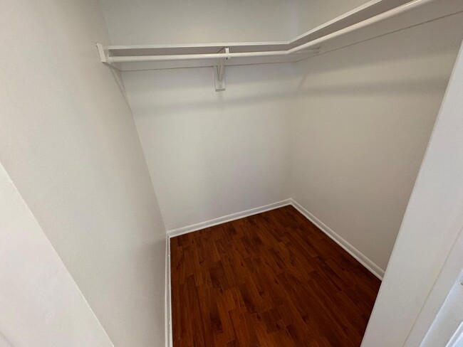 Building Photo - Spacious 2 bedroom, 2 bath condo, West Pal...