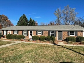 Building Photo - Briskwood Apartments