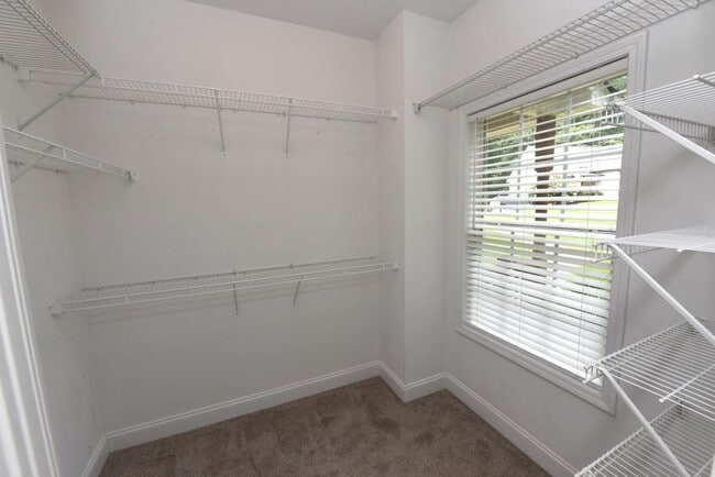 Building Photo - 4607 Enfield Dr