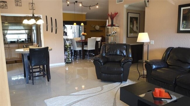 Building Photo - 531 SW 167th Terrace