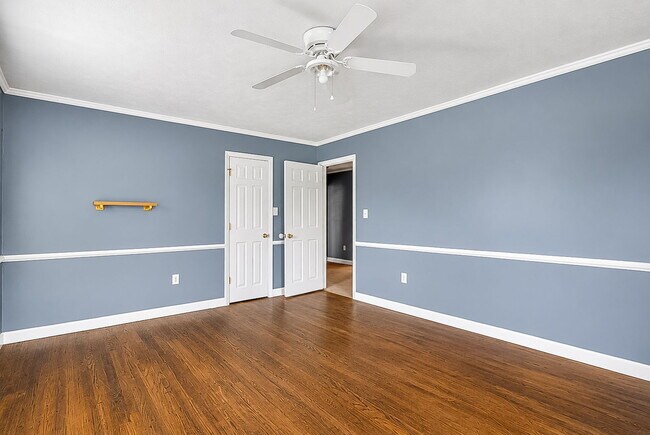 Building Photo - 636 N Wilkinson Dr