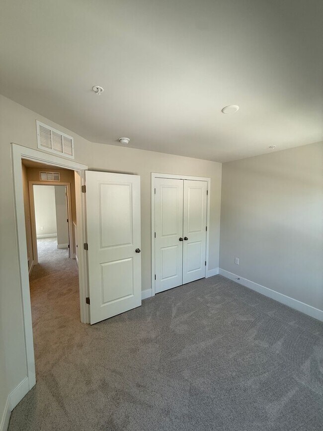Building Photo - Stylish Townhome Overlooking River Marsh Golf Course- Cambridge, MD