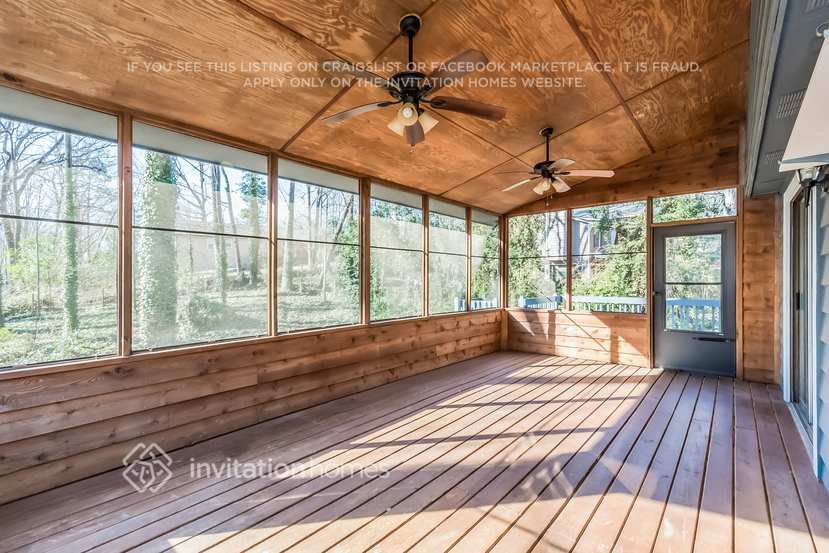 Building Photo - 640 Old Orchard Dr