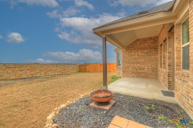Building Photo - 2078 Inkberry Dr