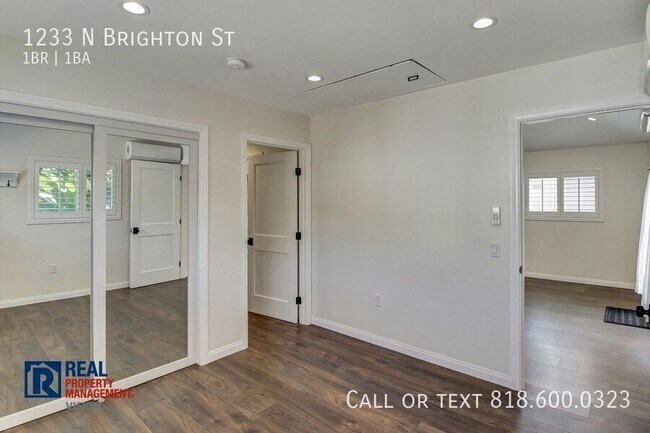 Building Photo - 1233 N Brighton St