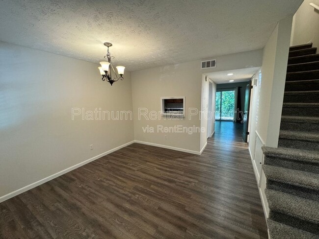 Building Photo - 3135 Reeves St