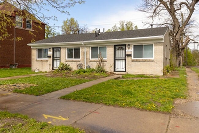 Building Photo - 1 Bedroom One Bath Unit For Lease