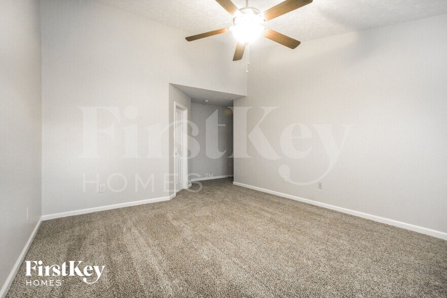 Building Photo - 2304 Burgundy Way