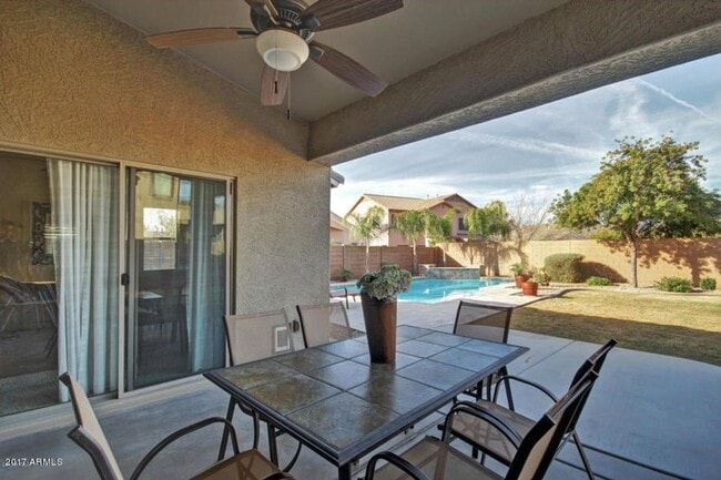 Building Photo - Gorgeous Chandler home with pool!