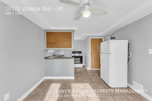 Building Photo - 10725 Vernon Ave
