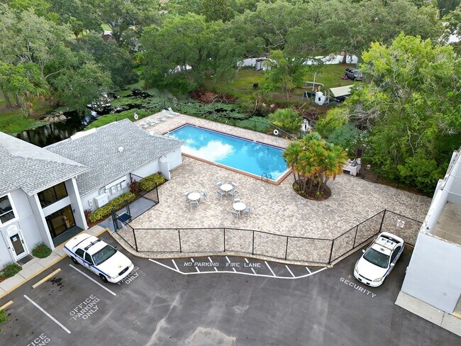 Building Photo - Riverwalk Retreat: Updated 3BR Townhome in...