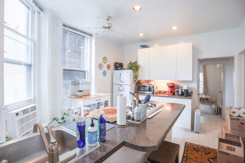 Building Photo - 1808 N Clark St