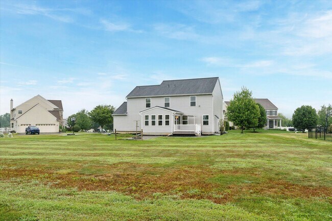 Building Photo - Spacious Single-Family Home On Over A 1/2 ...