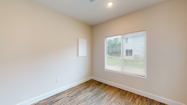 Building Photo - 1149 N Broadview St