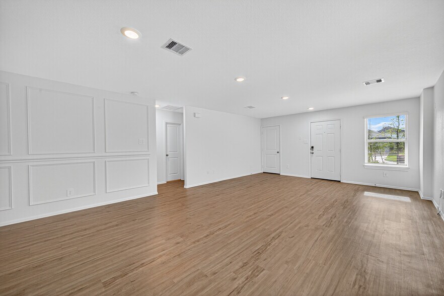 Building Photo - 18918 Western Falls Ct