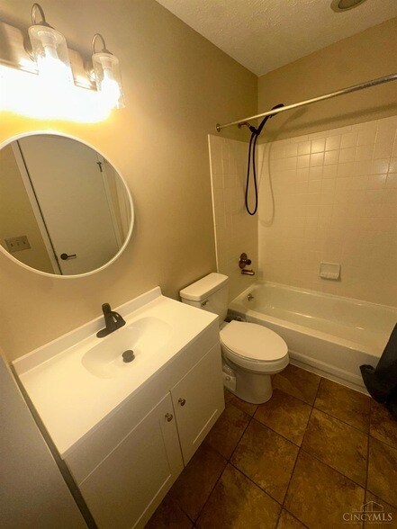 Building Photo - 9462 Hunters Creek Dr