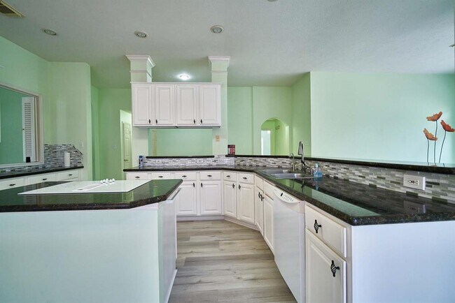 Building Photo - 4503 Oak Valley Dr