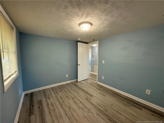 Building Photo - 822 Ridge Rd