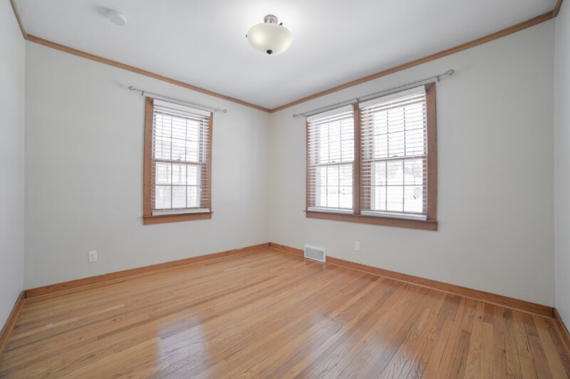 Building Photo - 225 Henderson St