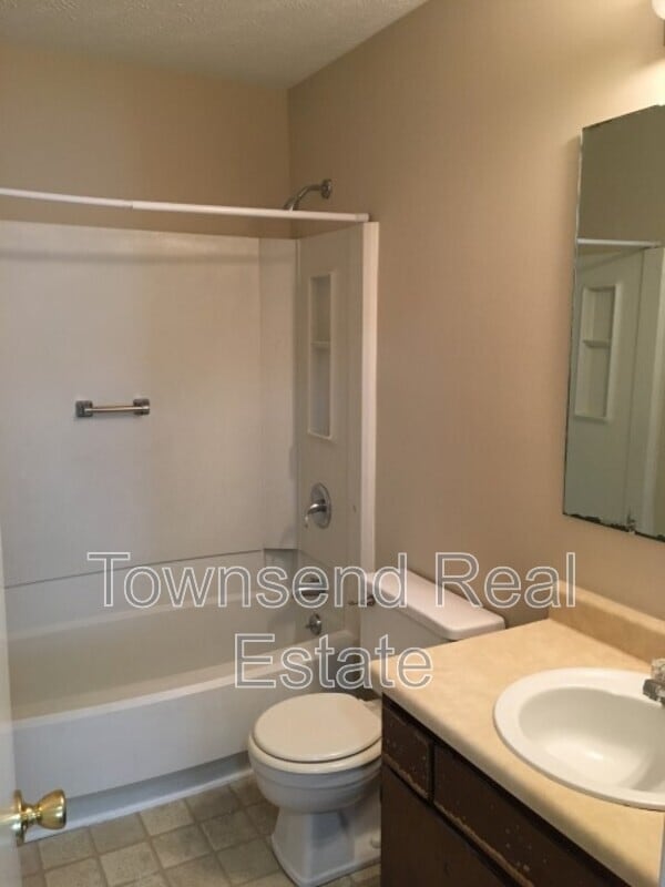 Building Photo - 7045 Candlewood Dr