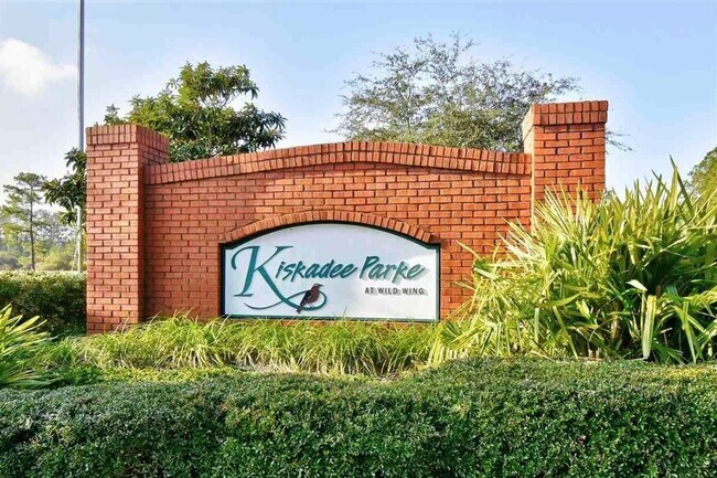 Building Photo - First floor, Unfurnished 3 Bedroom, 2 Bath...