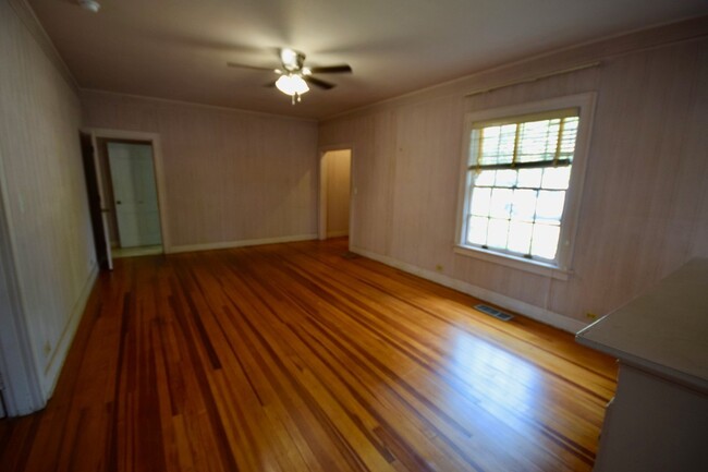 Building Photo - Large Home Close to Downtown Ruston