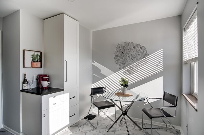 Building Photo - 1440 Elmwood Ave