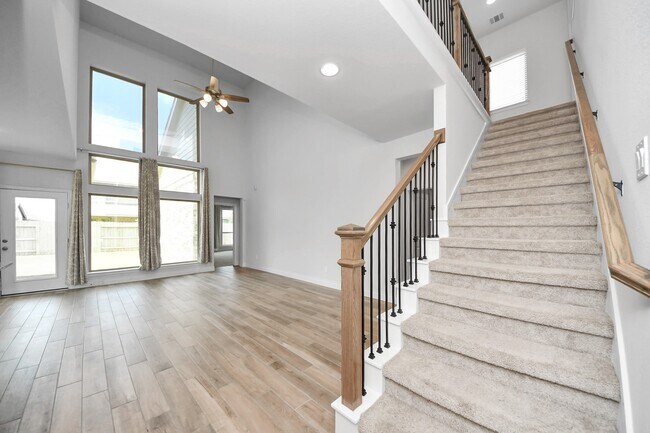 Building Photo - 4218 Bald Cypress Ct