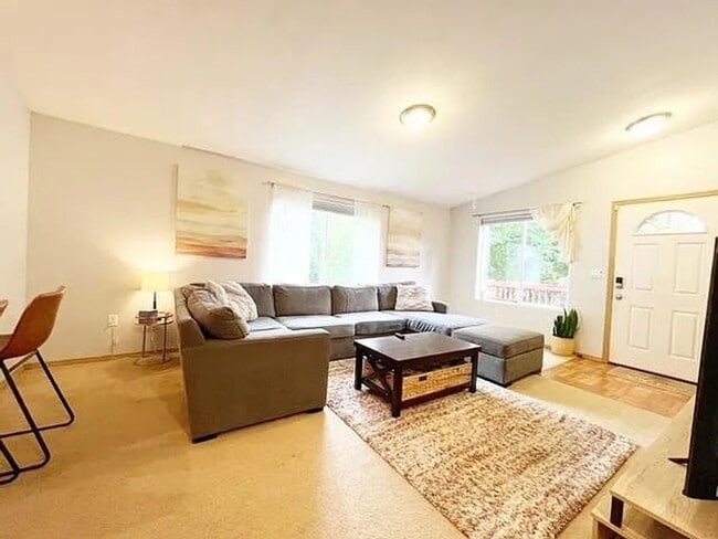 Building Photo - Spacious 3-Bed, 2-Bath Home with Garage – ...