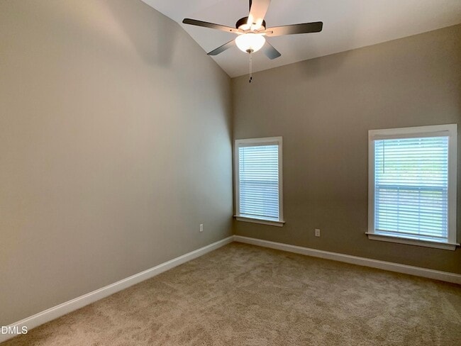 Building Photo - 672 Barneswyck Dr