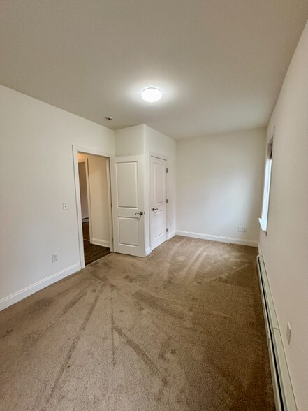 Building Photo - 476 Terrace Blvd