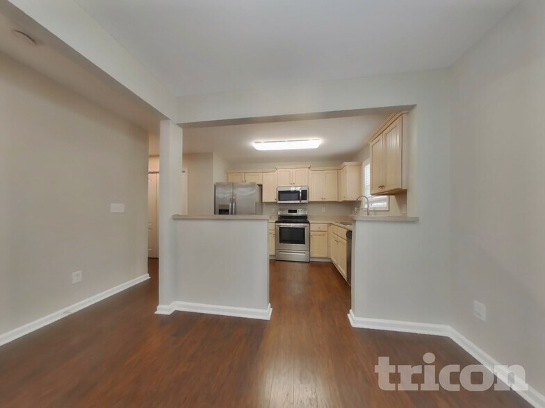 Building Photo - 542 Meadow Spring Dr