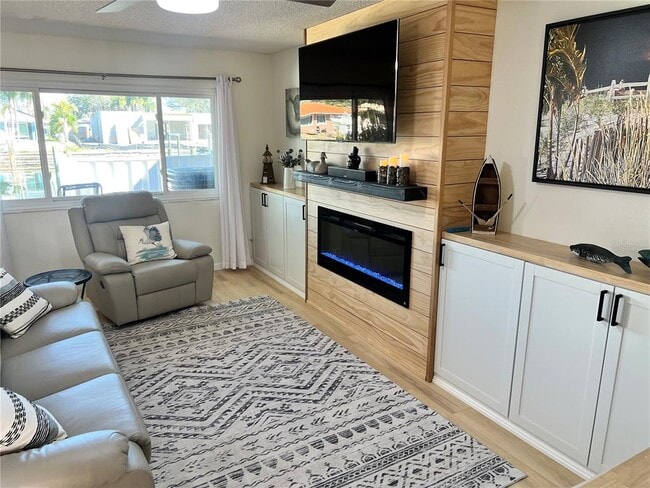 Building Photo - 6257 Cape Hatteras Way NE